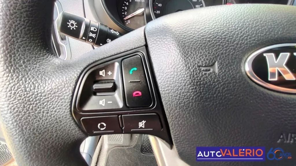 kia-rio-2016-gasolina-1248cc