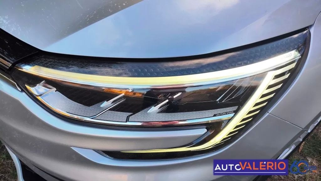 renault-megane-sport-tourer-2023-diesel-1461cc