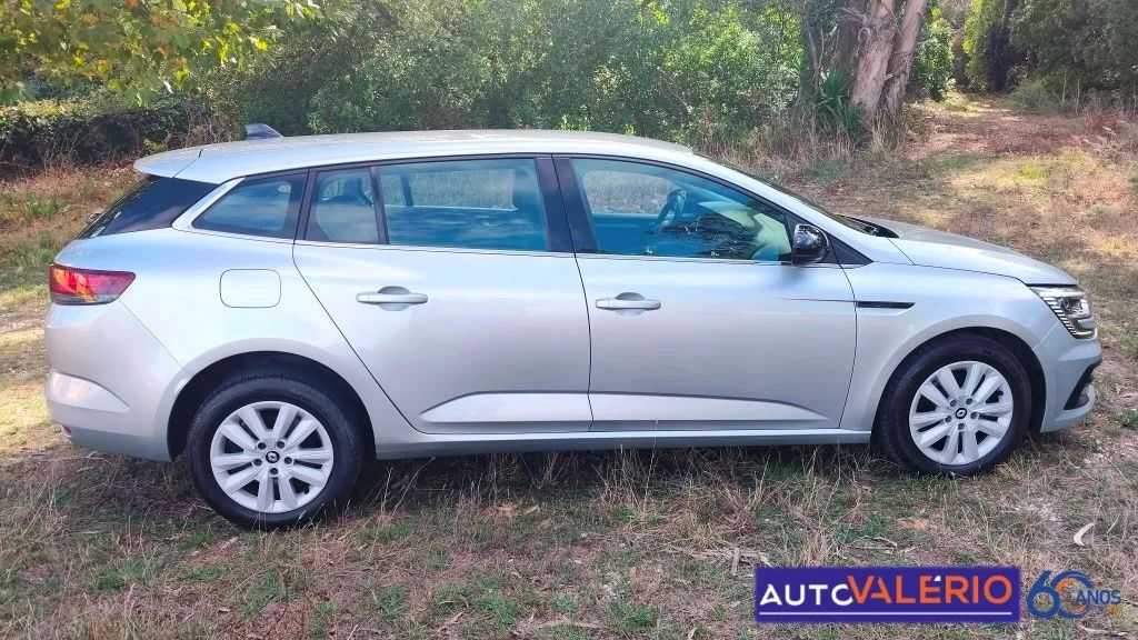 renault-megane-sport-tourer-2023-diesel-1461cc