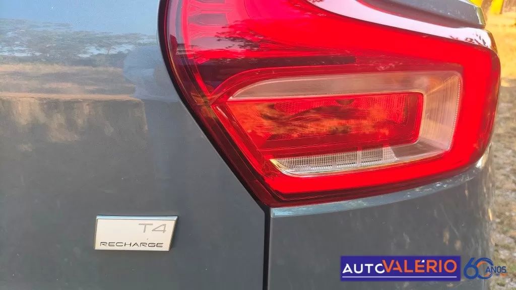 volvo-xc40-2022-hibrido-1477cc