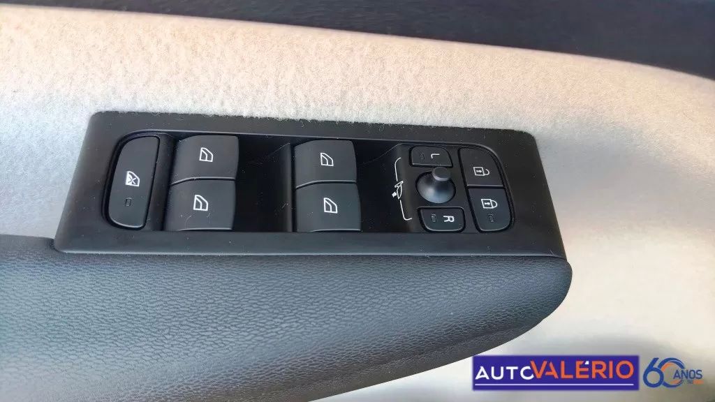 volvo-xc40-2022-hibrido-1477cc