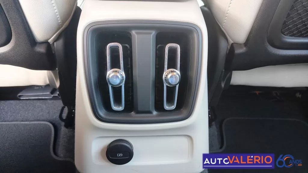 volvo-xc40-2022-hibrido-1477cc