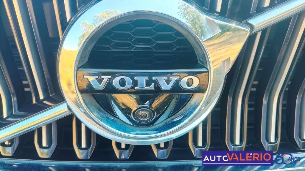 volvo-xc40-2022-hibrido-1477cc