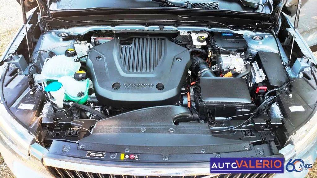 volvo-xc40-2022-hibrido-1477cc