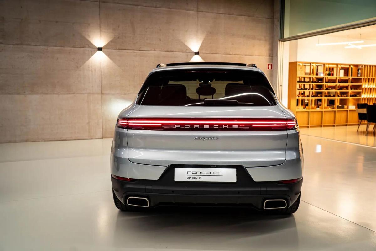 porsche-cayenne-2024-hibrido-a-gasolina-2995cc