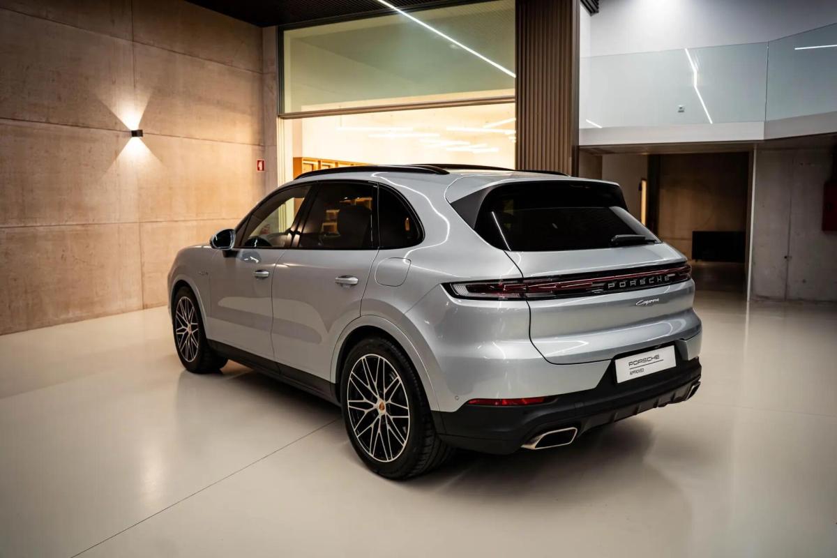 porsche-cayenne-2024-hibrido-a-gasolina-2995cc