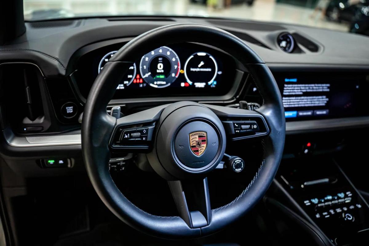 porsche-cayenne-2024-hibrido-a-gasolina-2995cc