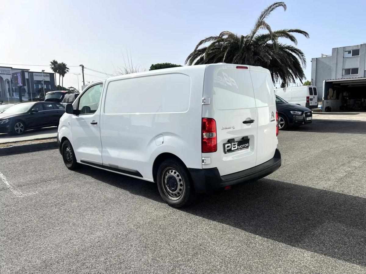 citroen-jumpy-2021-diesel-1499cc