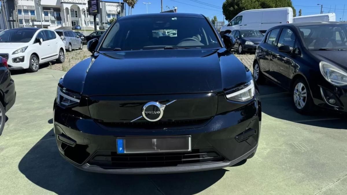 volvo-c40-2023-eletrico-200cc