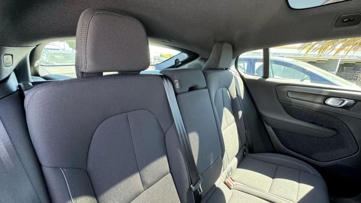 volvo-c40-2023-eletrico-200cc