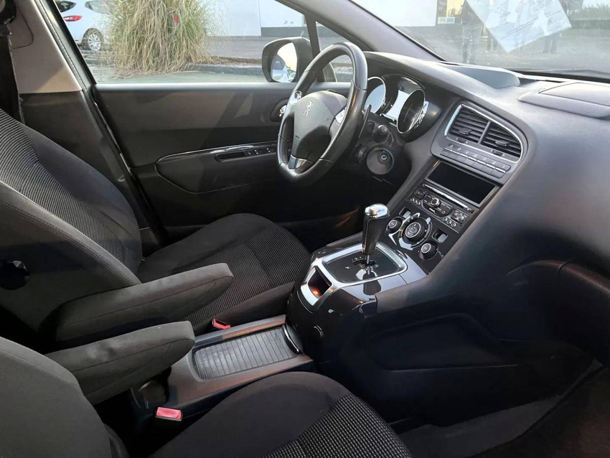 peugeot-5008-2014-diesel-1560cc