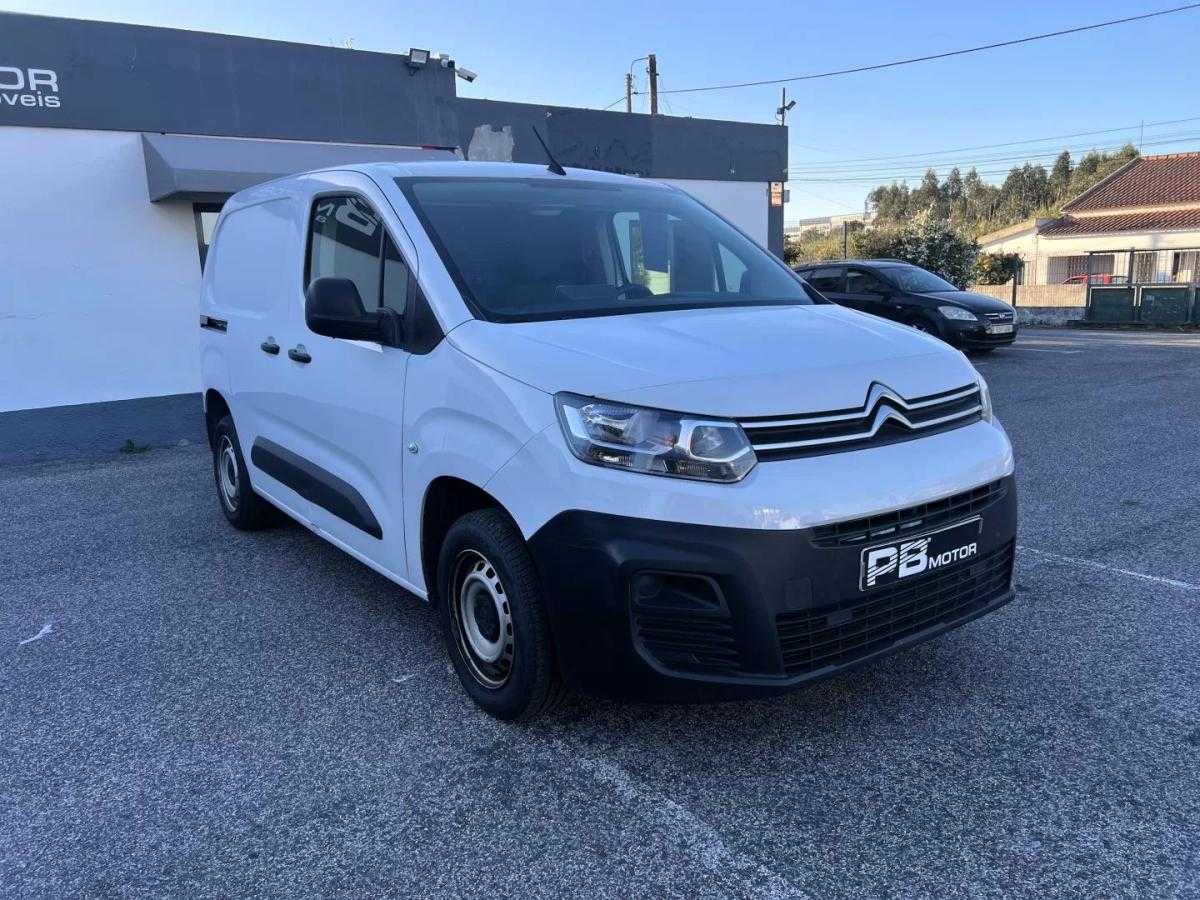 citroen-berlingo-2023-diesel-1499cc