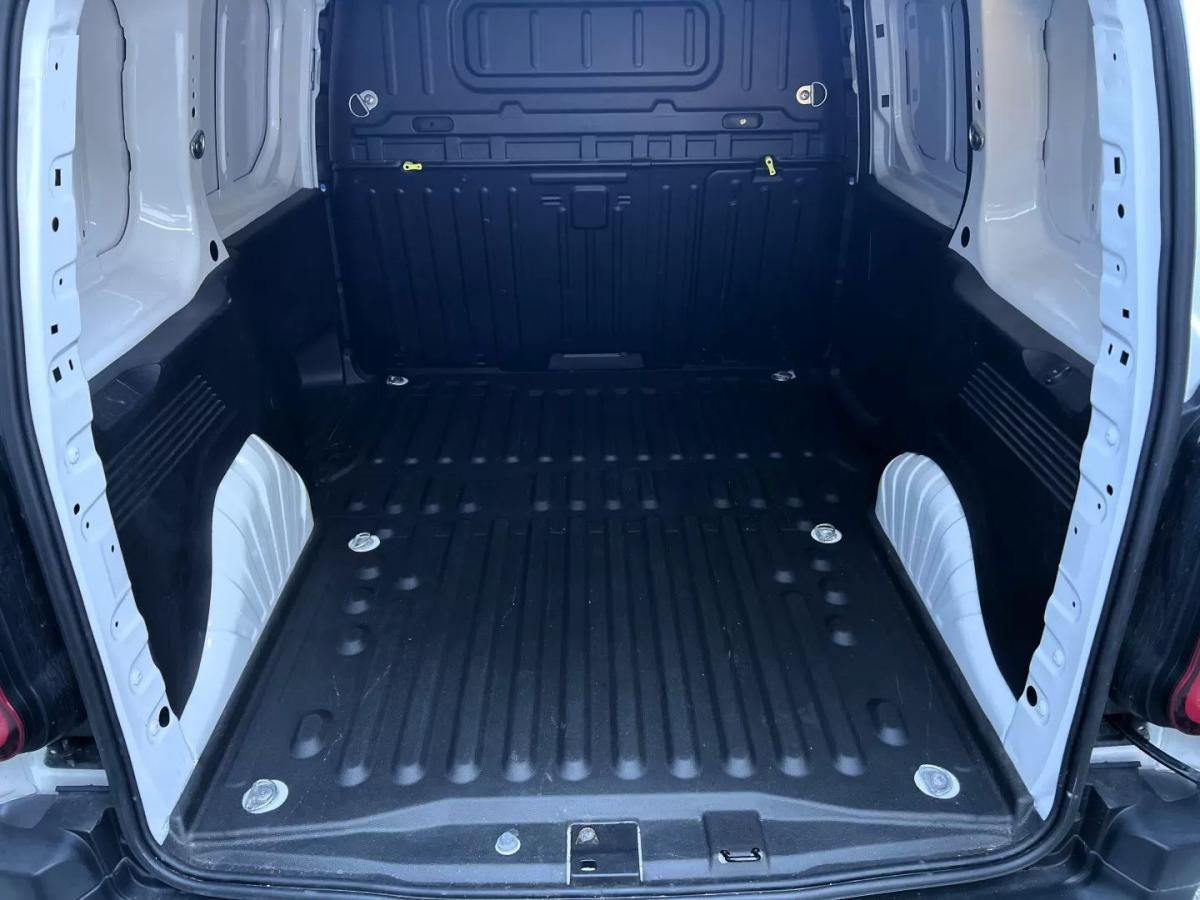 citroen-berlingo-2023-diesel-1499cc