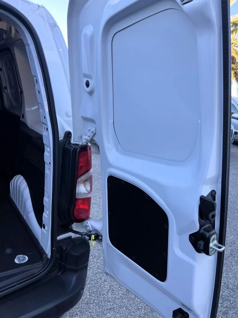 citroen-berlingo-2023-diesel-1499cc