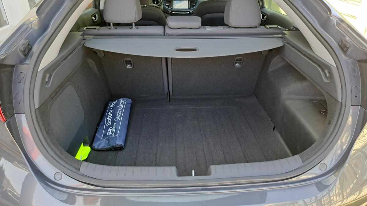 hyundai-ioniq-2017-hibrido-a-gasolina-1580cc