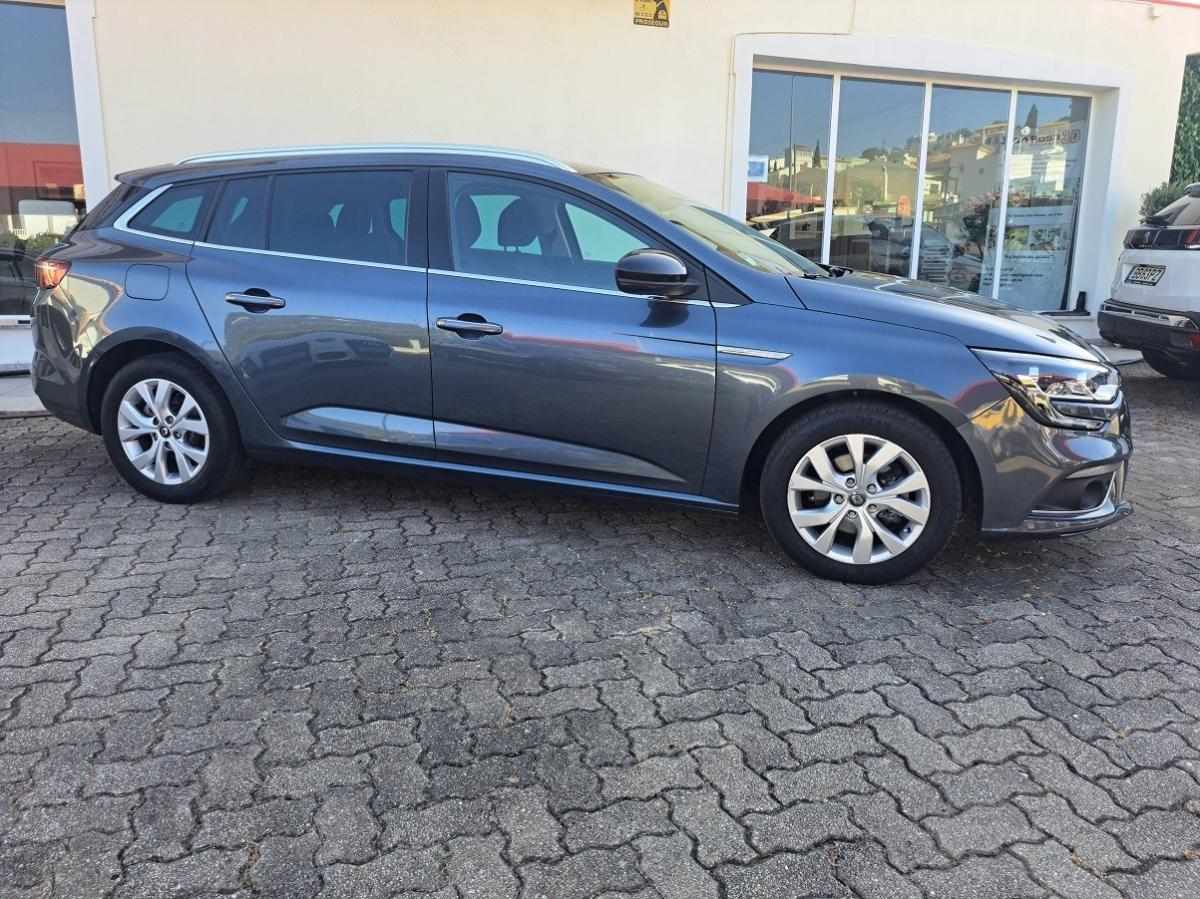 renault-megane-sport-tourer-2020-diesel-1461cc