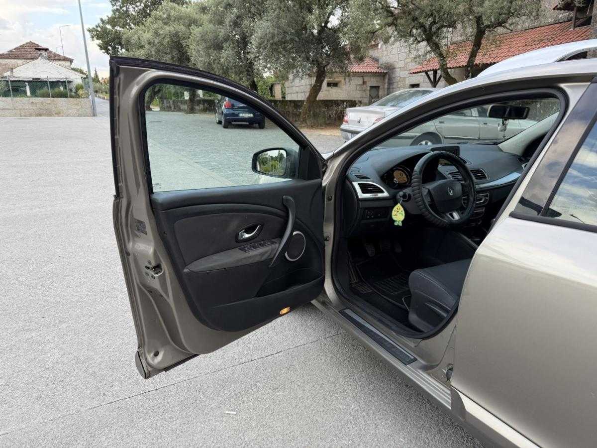 renault-megane-sport-tourer-2009-diesel-1461cc