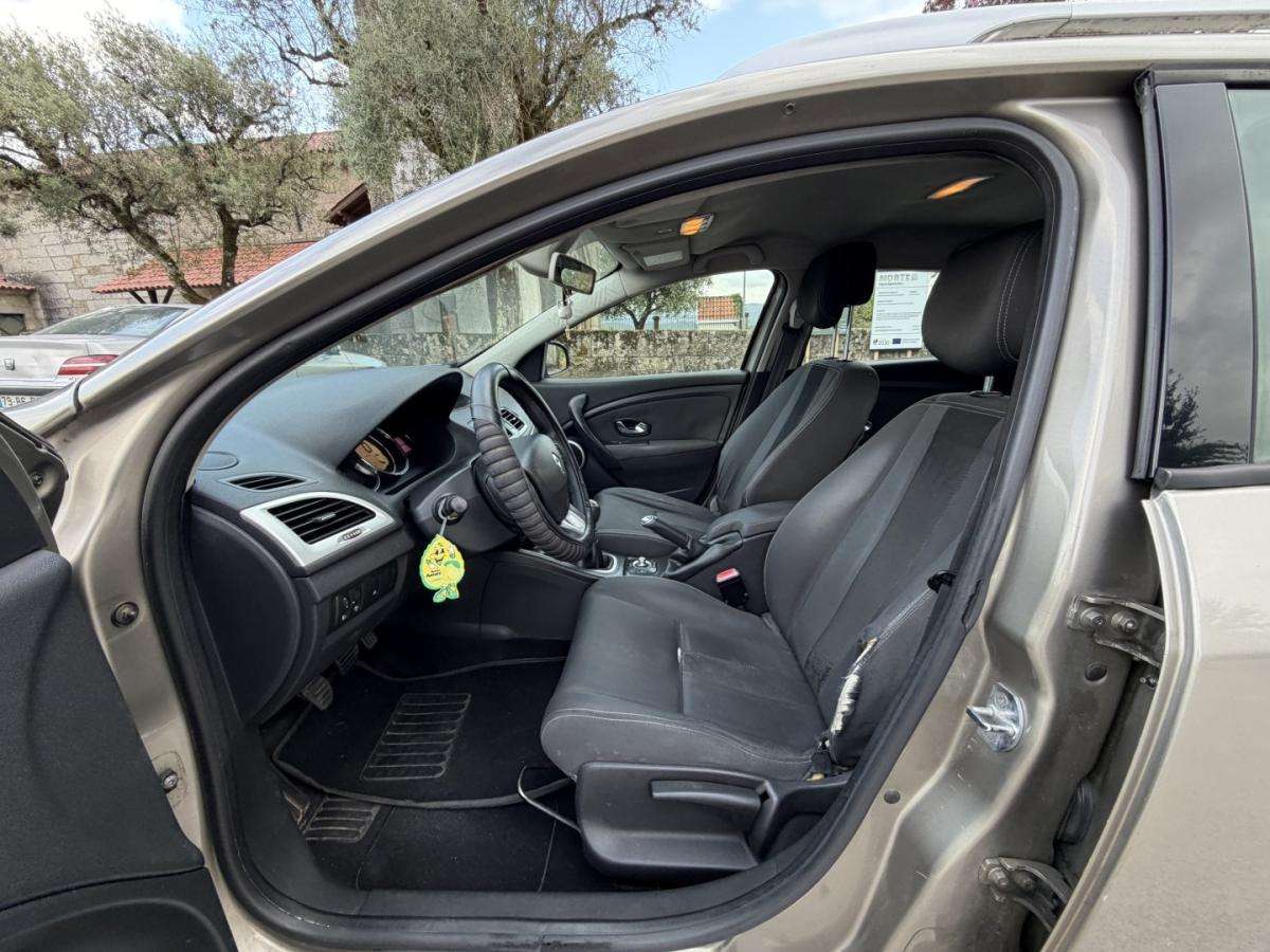 renault-megane-sport-tourer-2009-diesel-1461cc