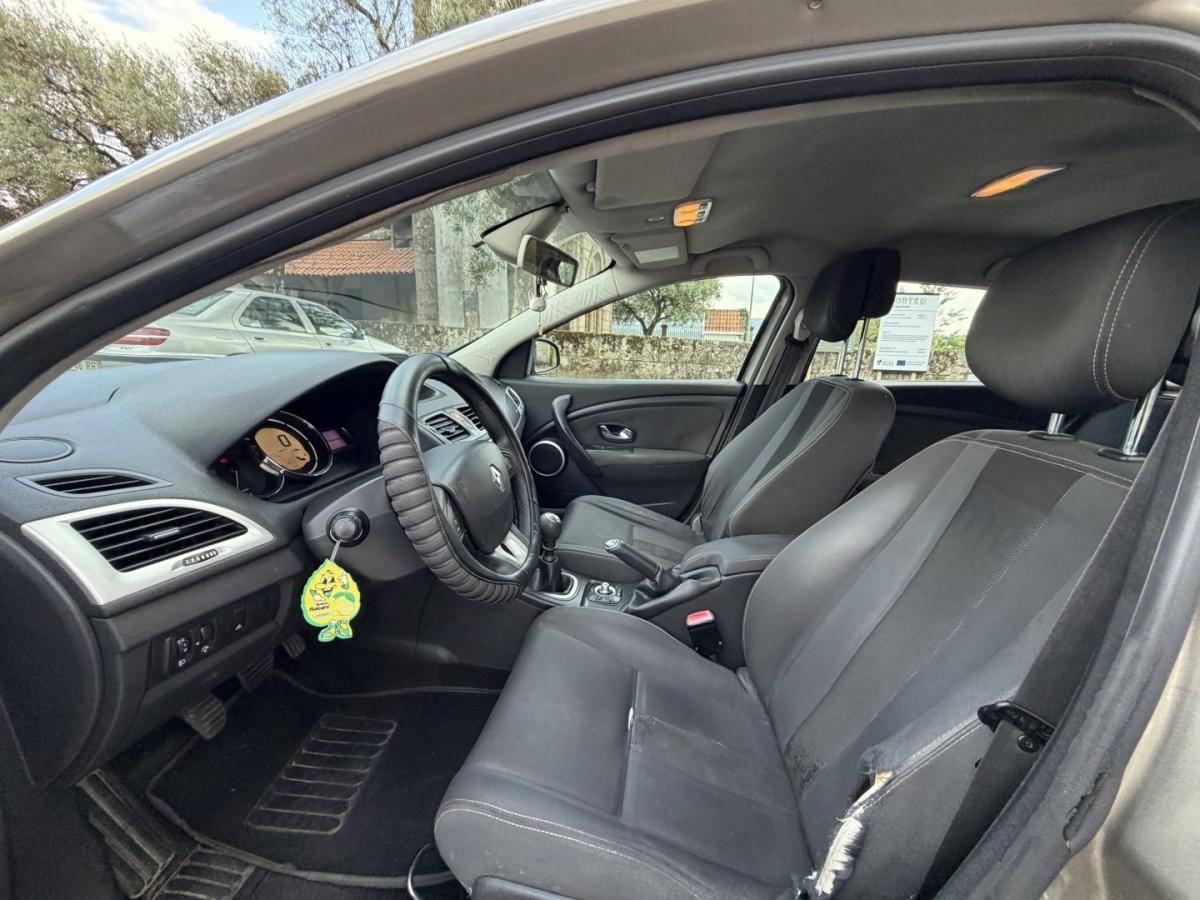 renault-megane-sport-tourer-2009-diesel-1461cc