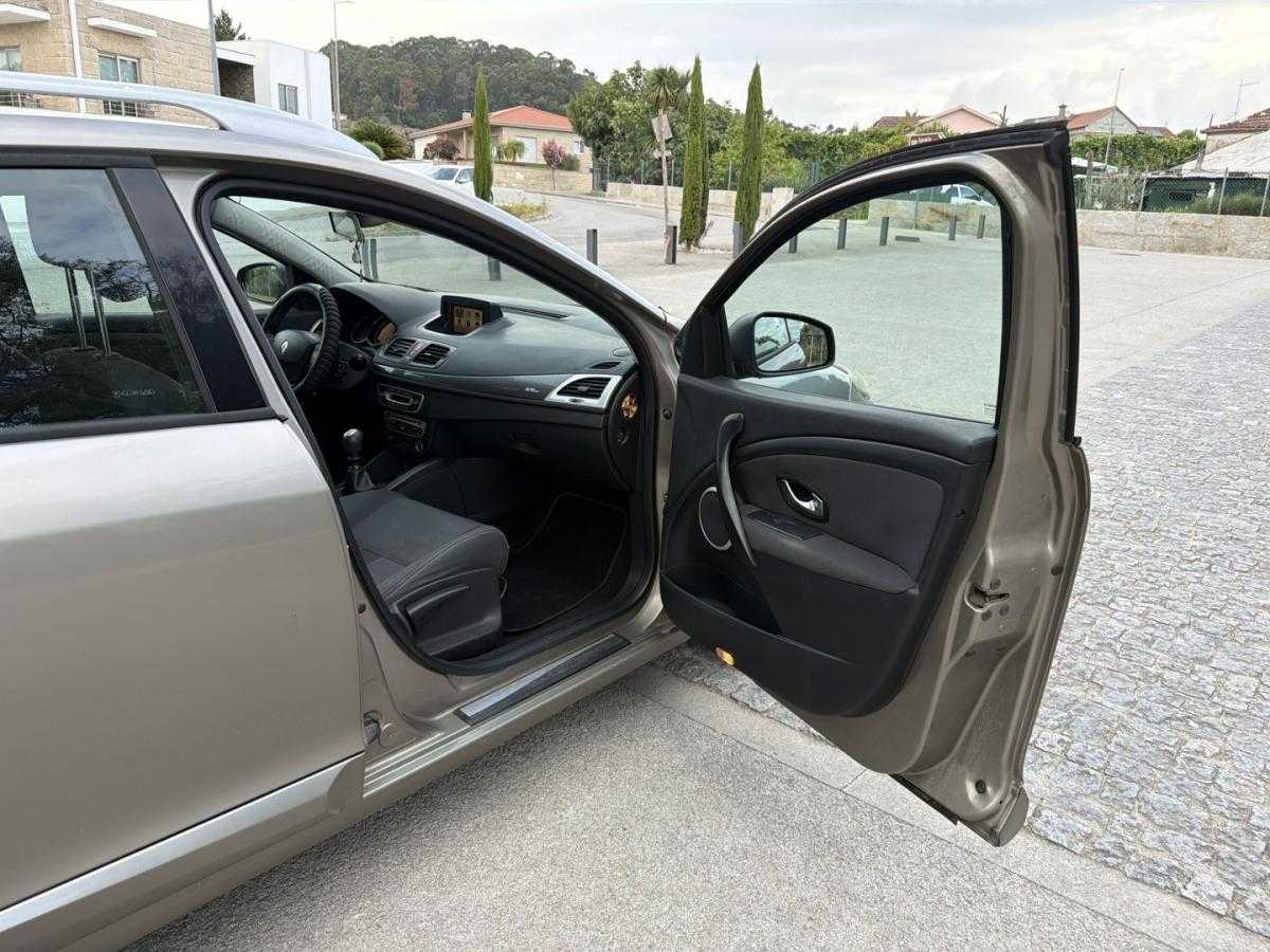 renault-megane-sport-tourer-2009-diesel-1461cc