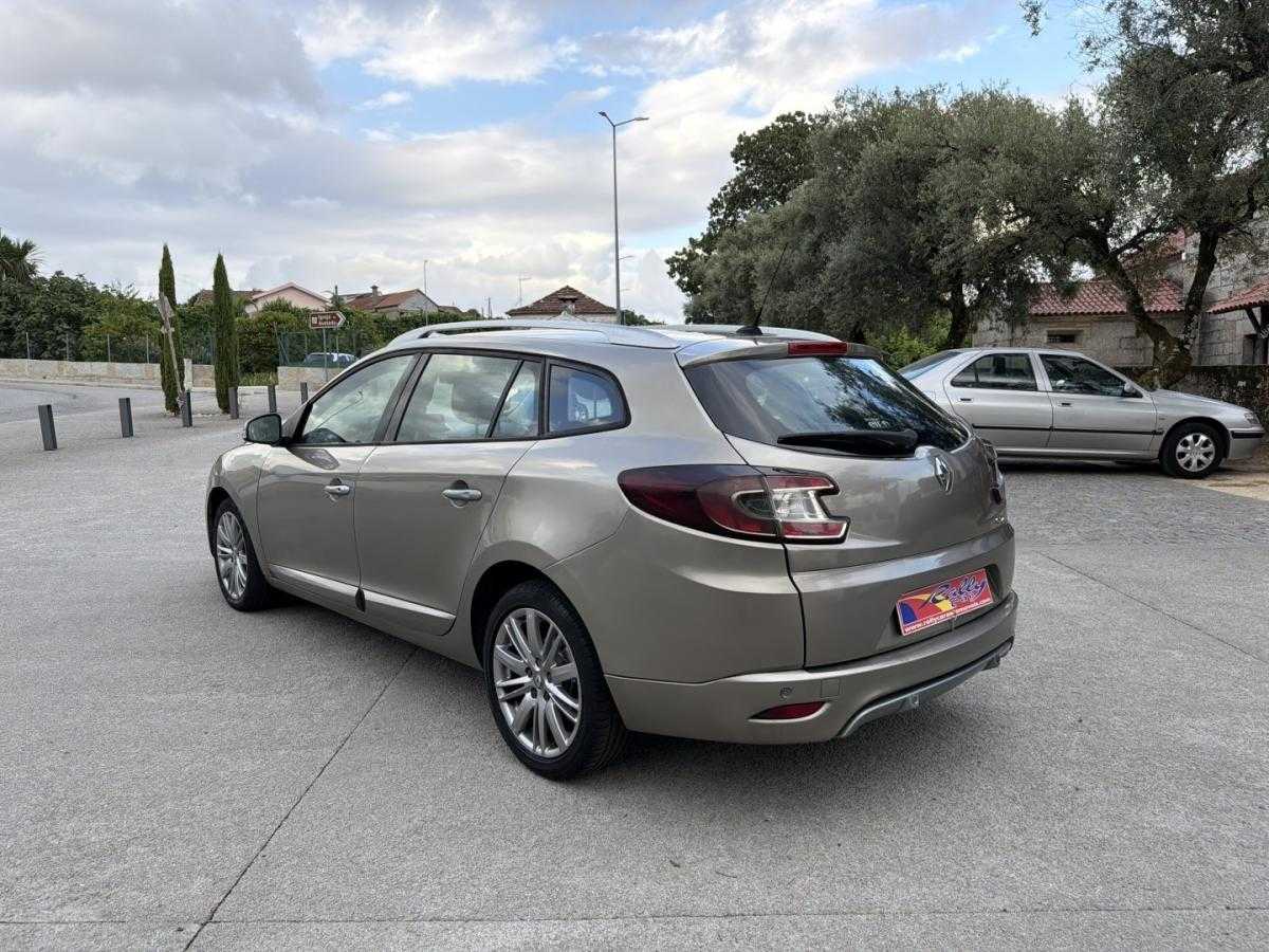 renault-megane-sport-tourer-2009-diesel-1461cc