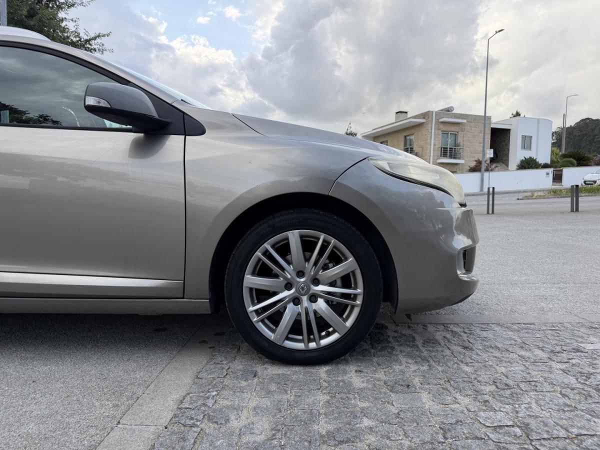 renault-megane-sport-tourer-2009-diesel-1461cc