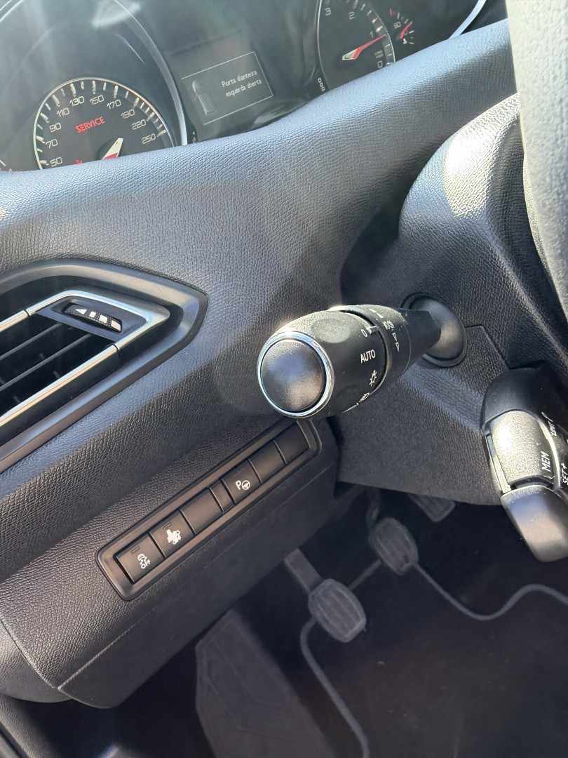 peugeot-308-2014-diesel-1560cc