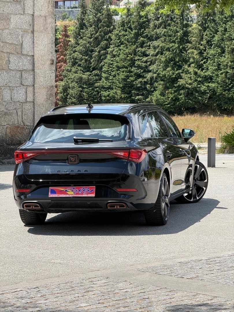 cupra-leon-sportstourer-2023-hibrido-1498cc
