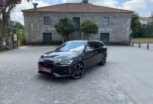 cupra-leon-sportstourer-2023-hibrido-1498cc