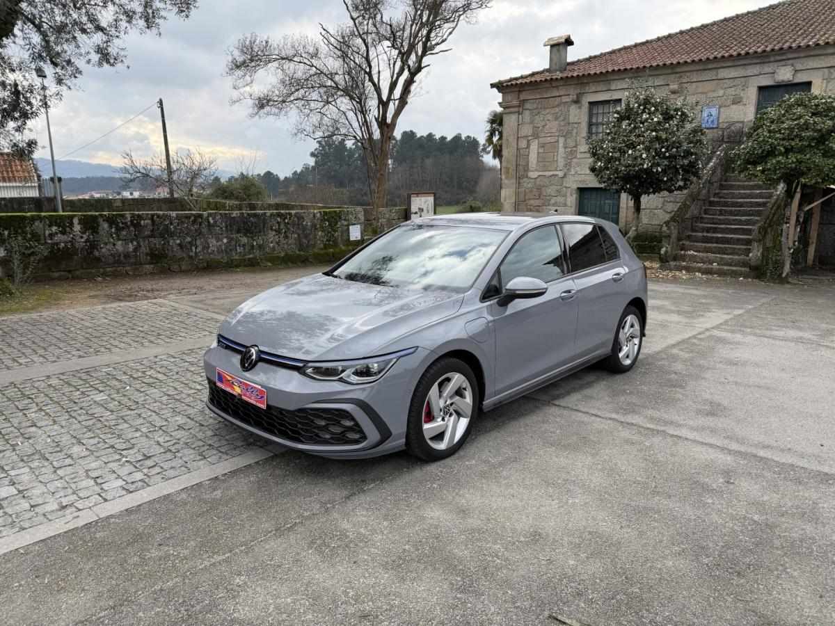 volkswagen-golf-2024-hibrido-1395cc
