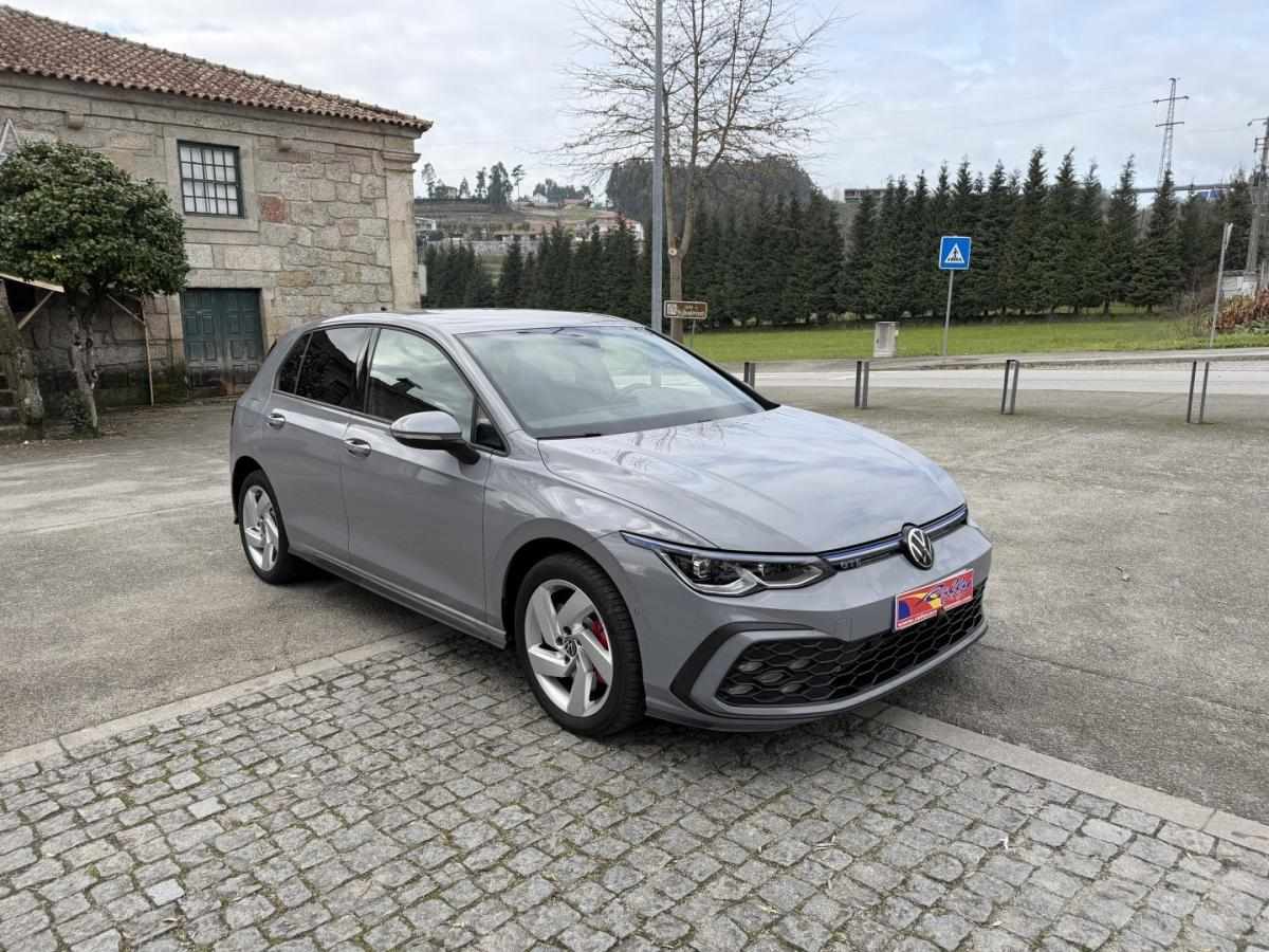 volkswagen-golf-2024-hibrido-1395cc