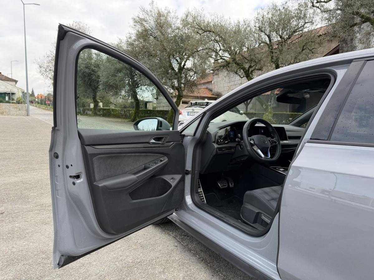 volkswagen-golf-2024-hibrido-1395cc