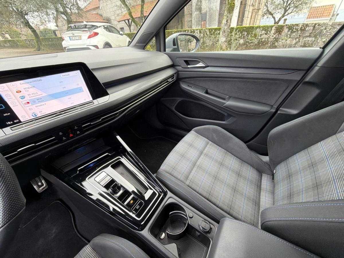 volkswagen-golf-2024-hibrido-1395cc