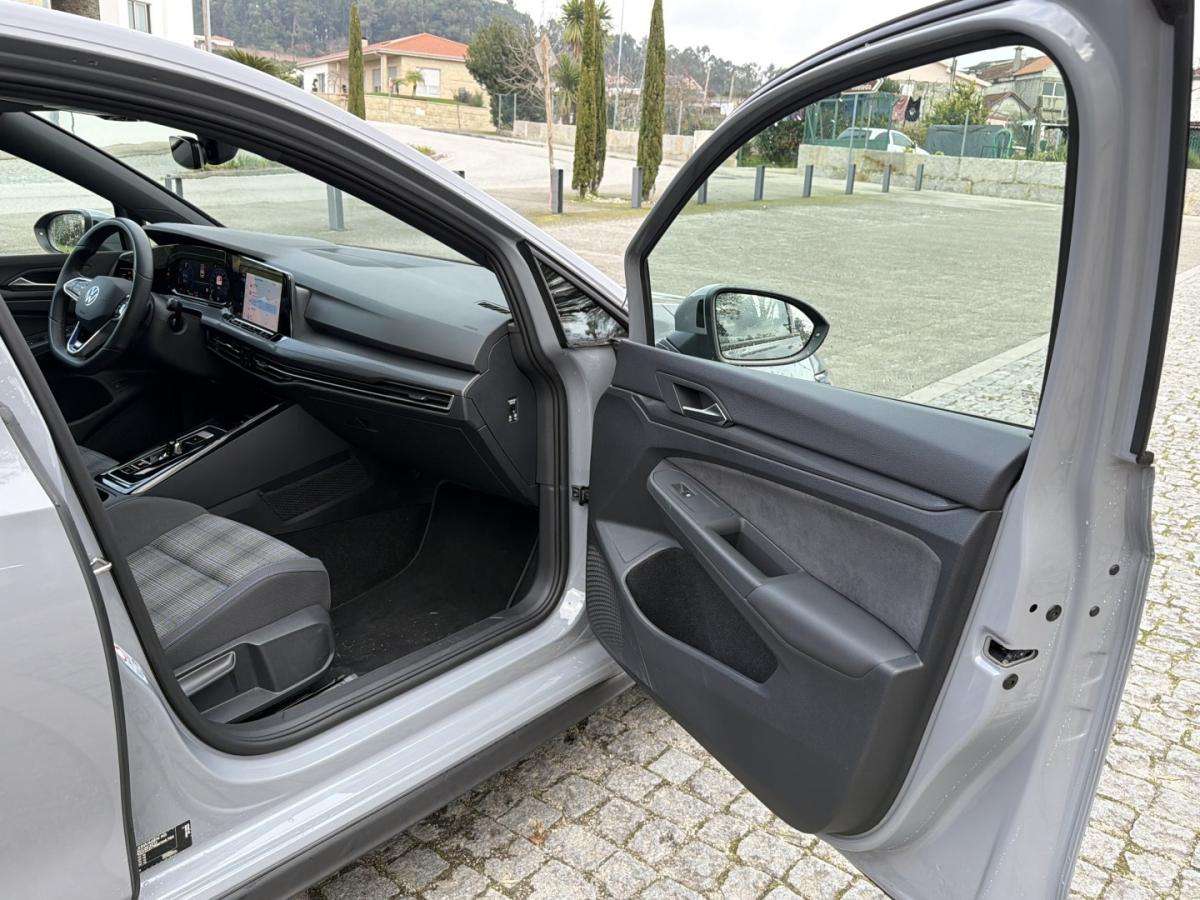 volkswagen-golf-2024-hibrido-1395cc