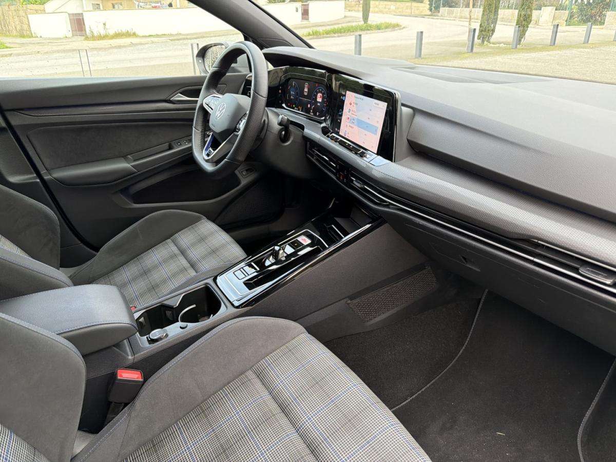 volkswagen-golf-2024-hibrido-1395cc