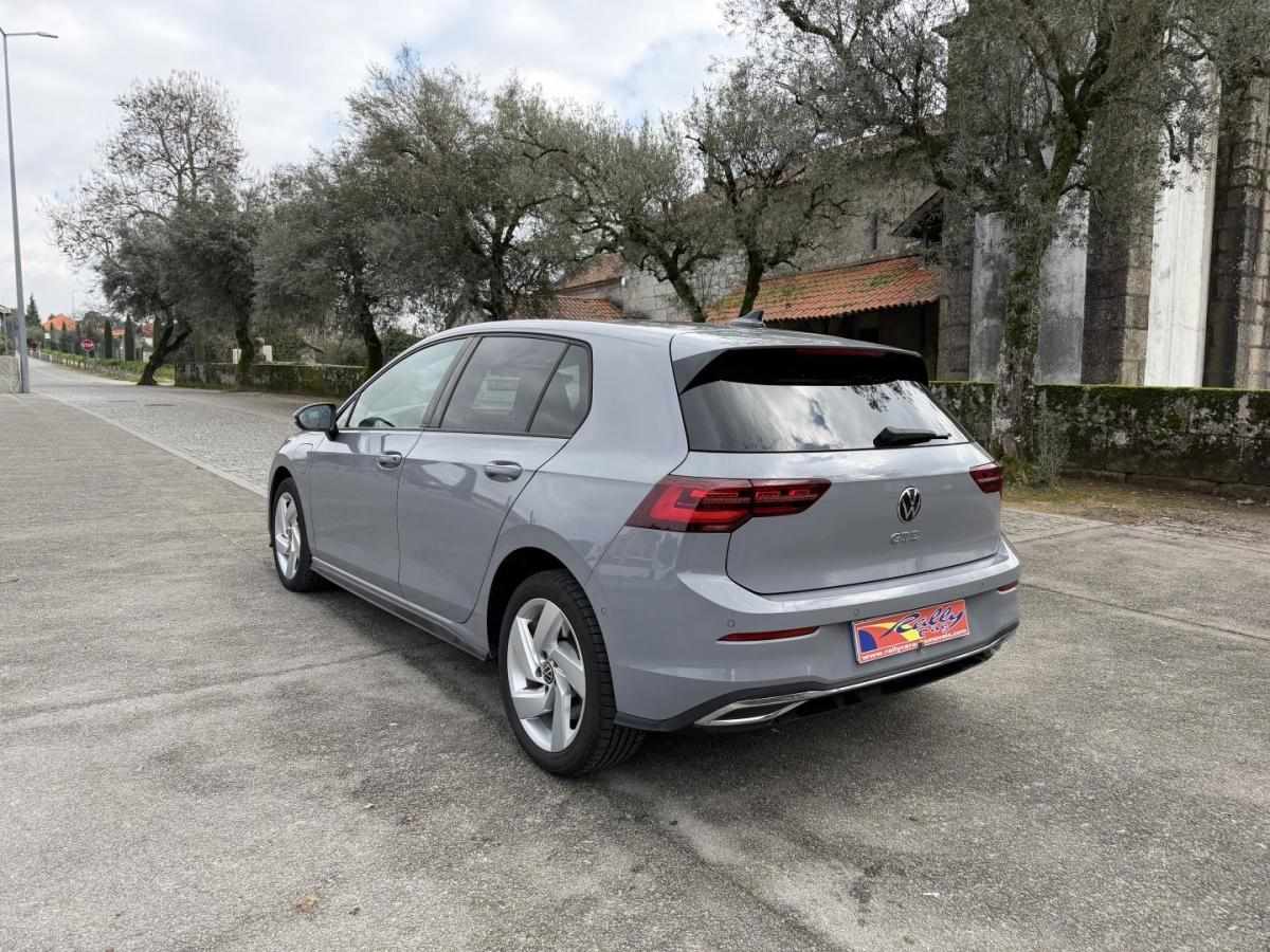volkswagen-golf-2024-hibrido-1395cc