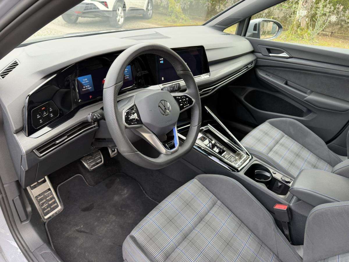 volkswagen-golf-2024-hibrido-1395cc
