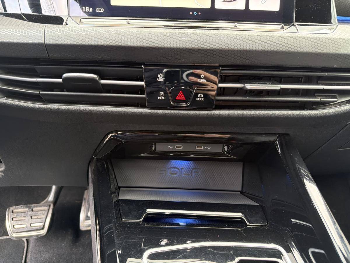 volkswagen-golf-2024-hibrido-1395cc
