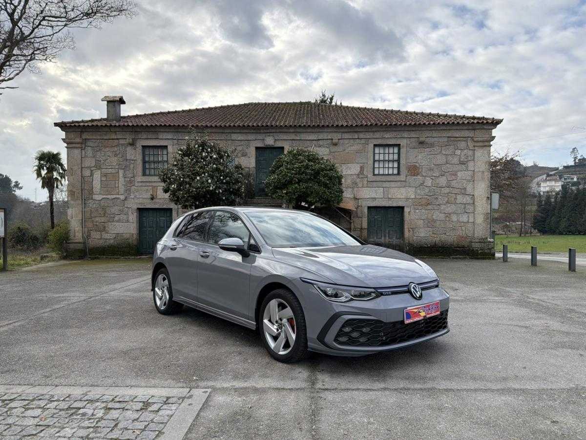 volkswagen-golf-2024-hibrido-1395cc