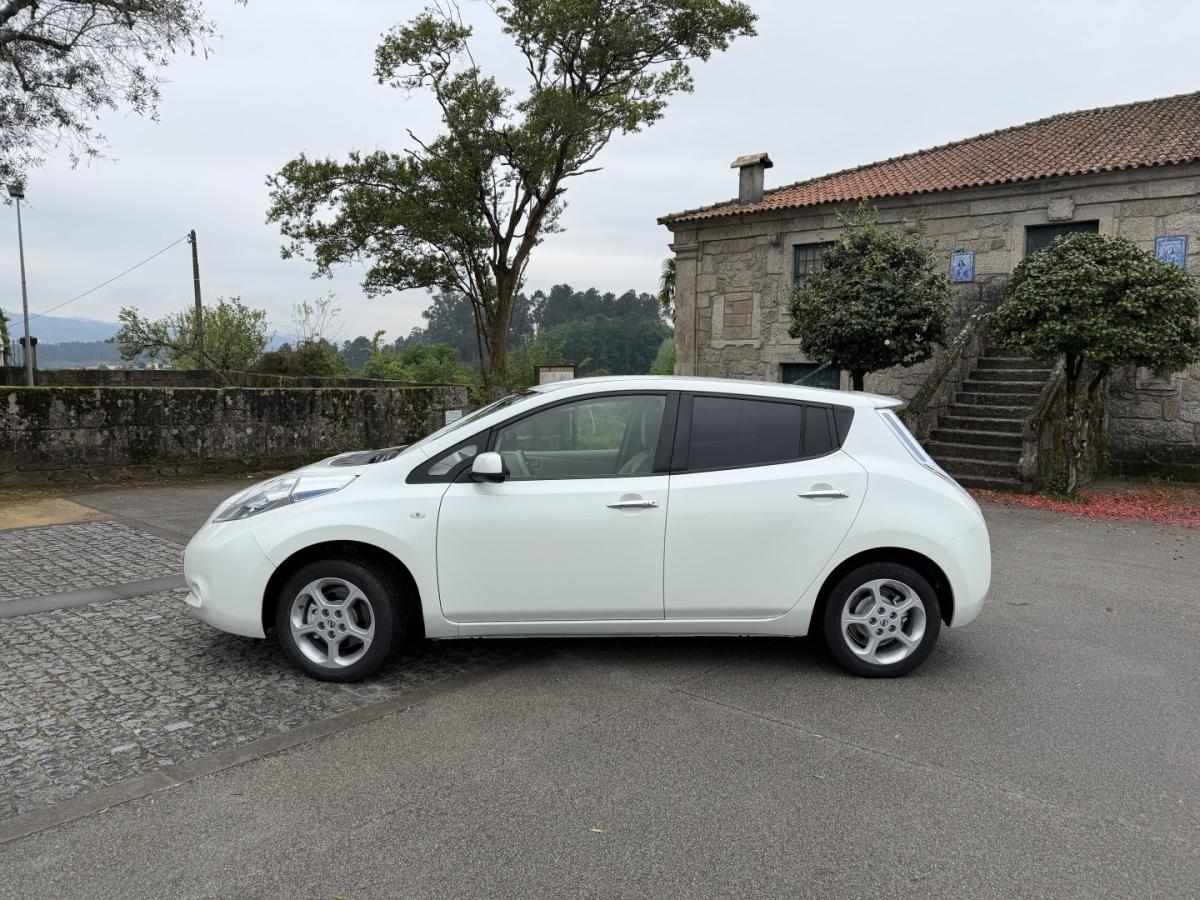 nissan-leaf-2010-eletrico-0cc