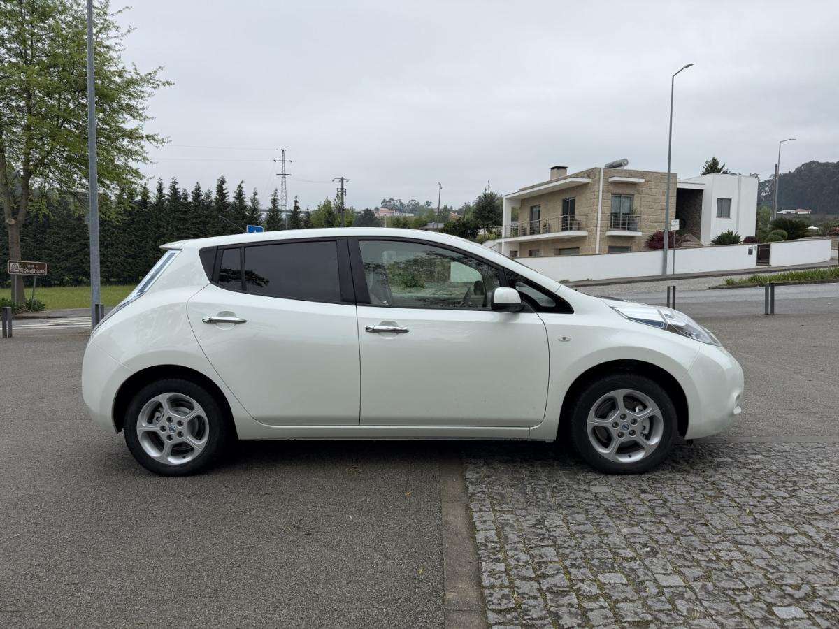 nissan-leaf-2010-eletrico-0cc