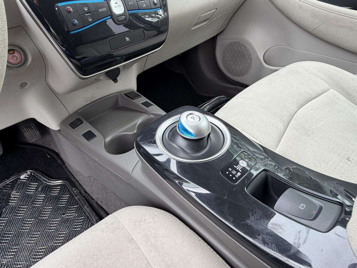 nissan-leaf-2010-eletrico-0cc