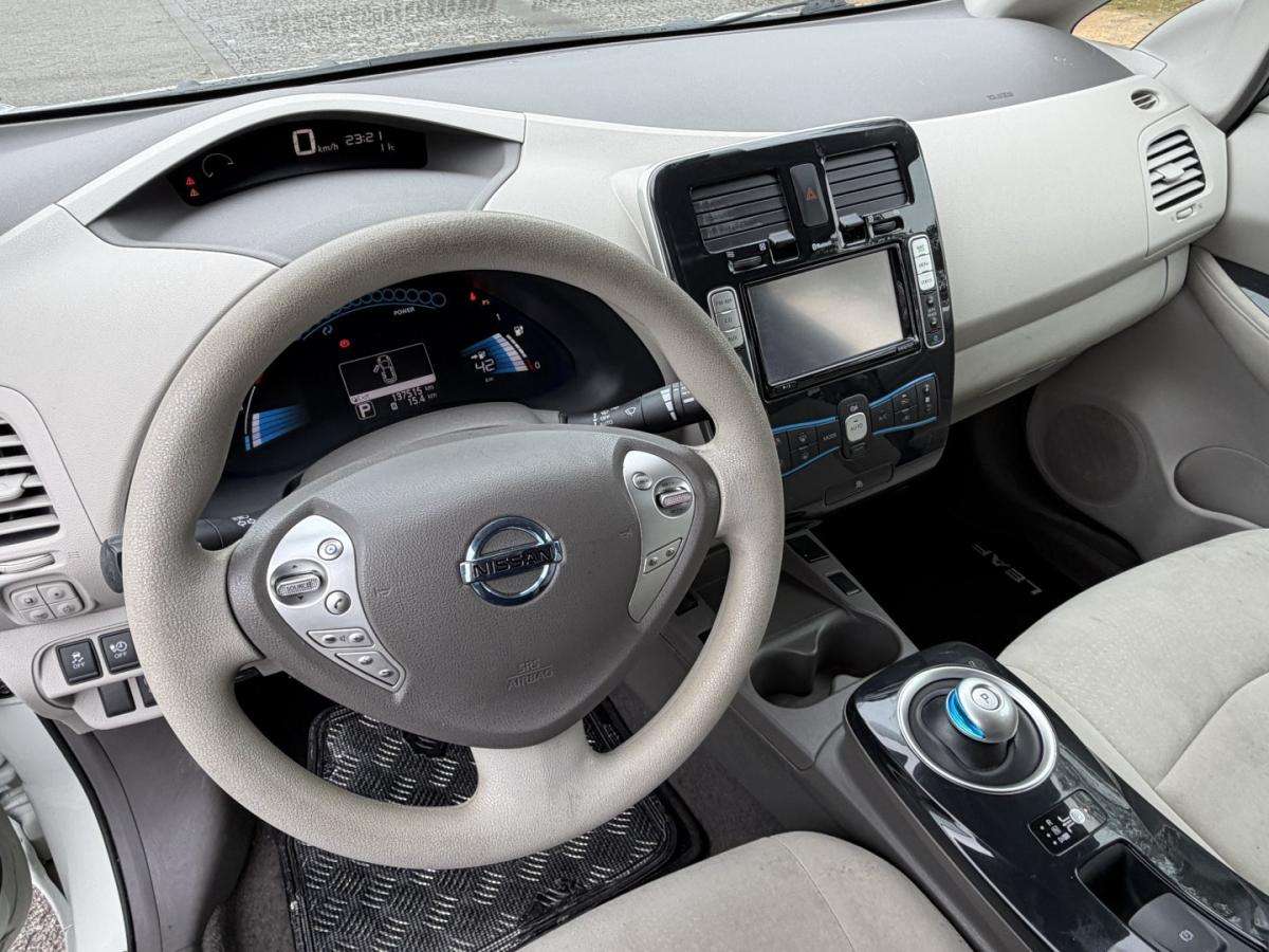 nissan-leaf-2010-eletrico-0cc