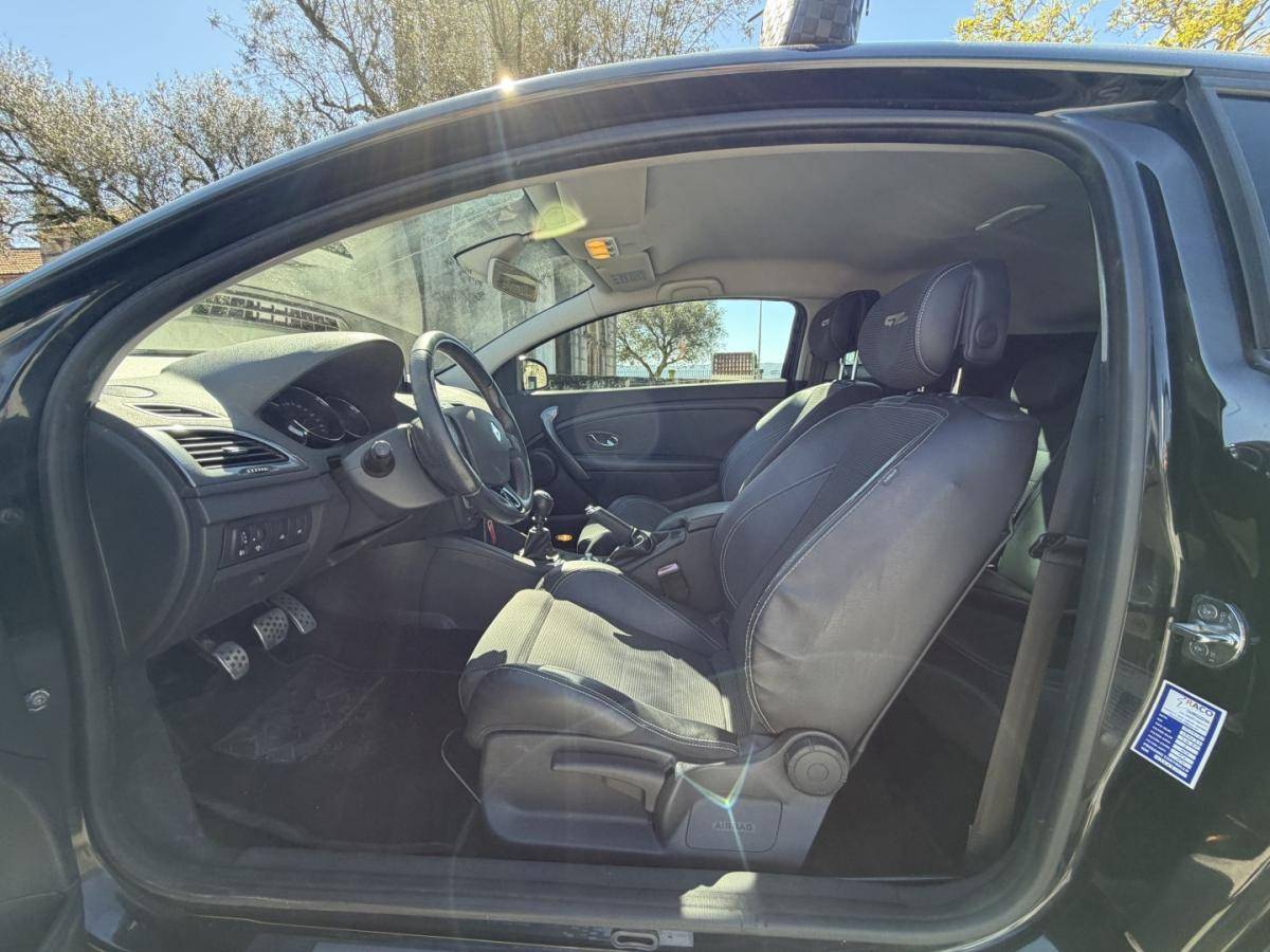 renault-megane-coupe-2013-diesel-1461cc