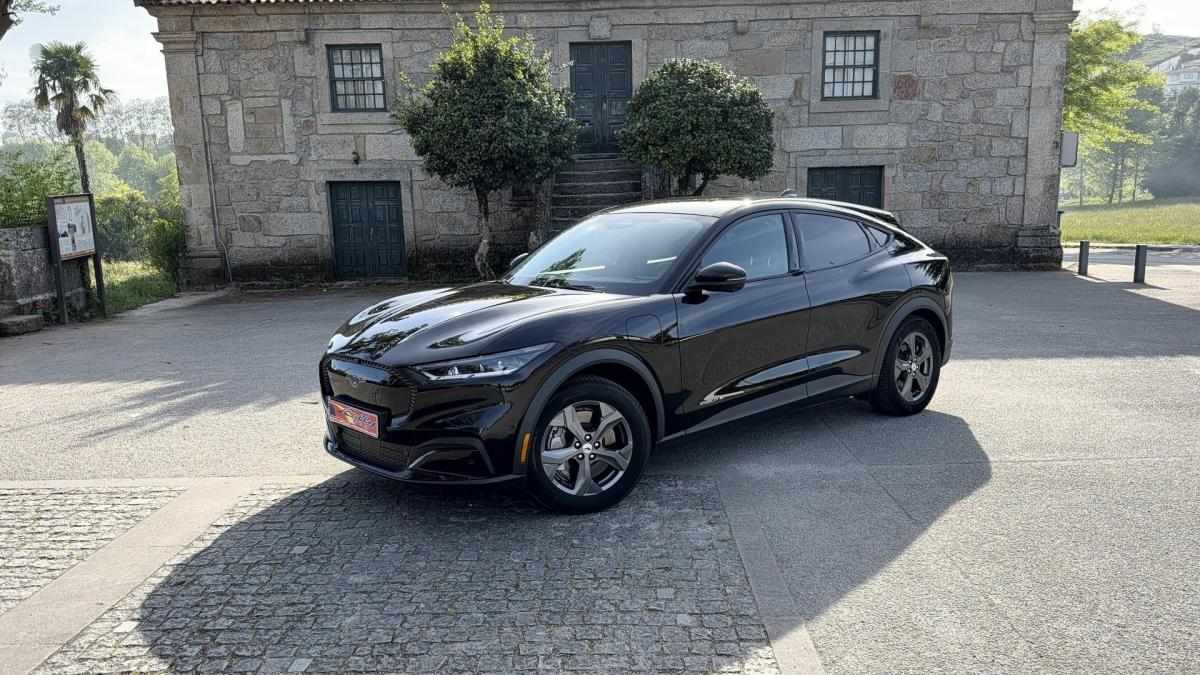 ford-mustang-mach-e-2021-eletrico-0cc