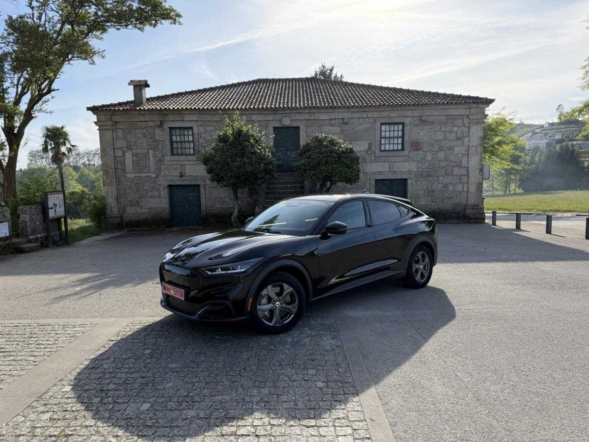 ford-mustang-mach-e-2021-eletrico-0cc