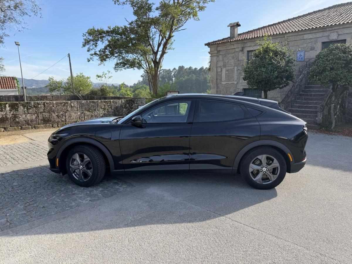 ford-mustang-mach-e-2021-eletrico-0cc