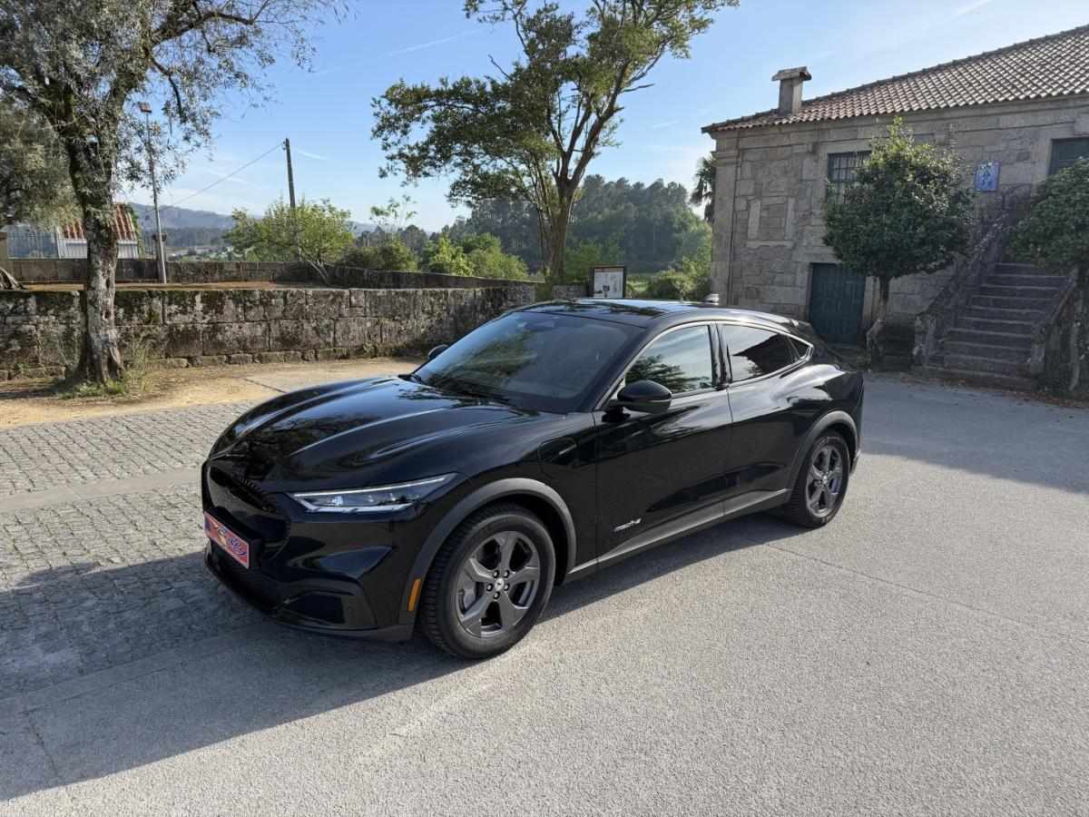 ford-mustang-mach-e-2021-eletrico-0cc