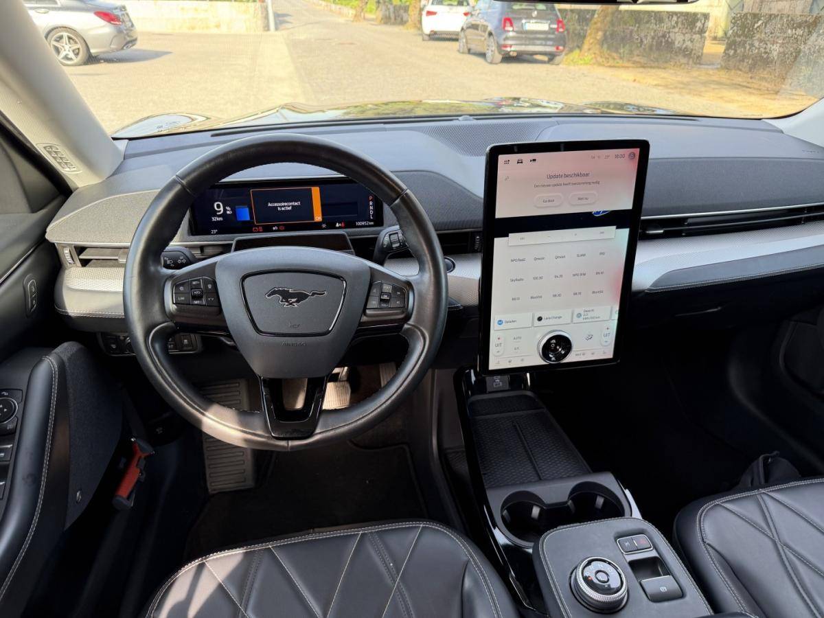 ford-mustang-mach-e-2021-eletrico-0cc