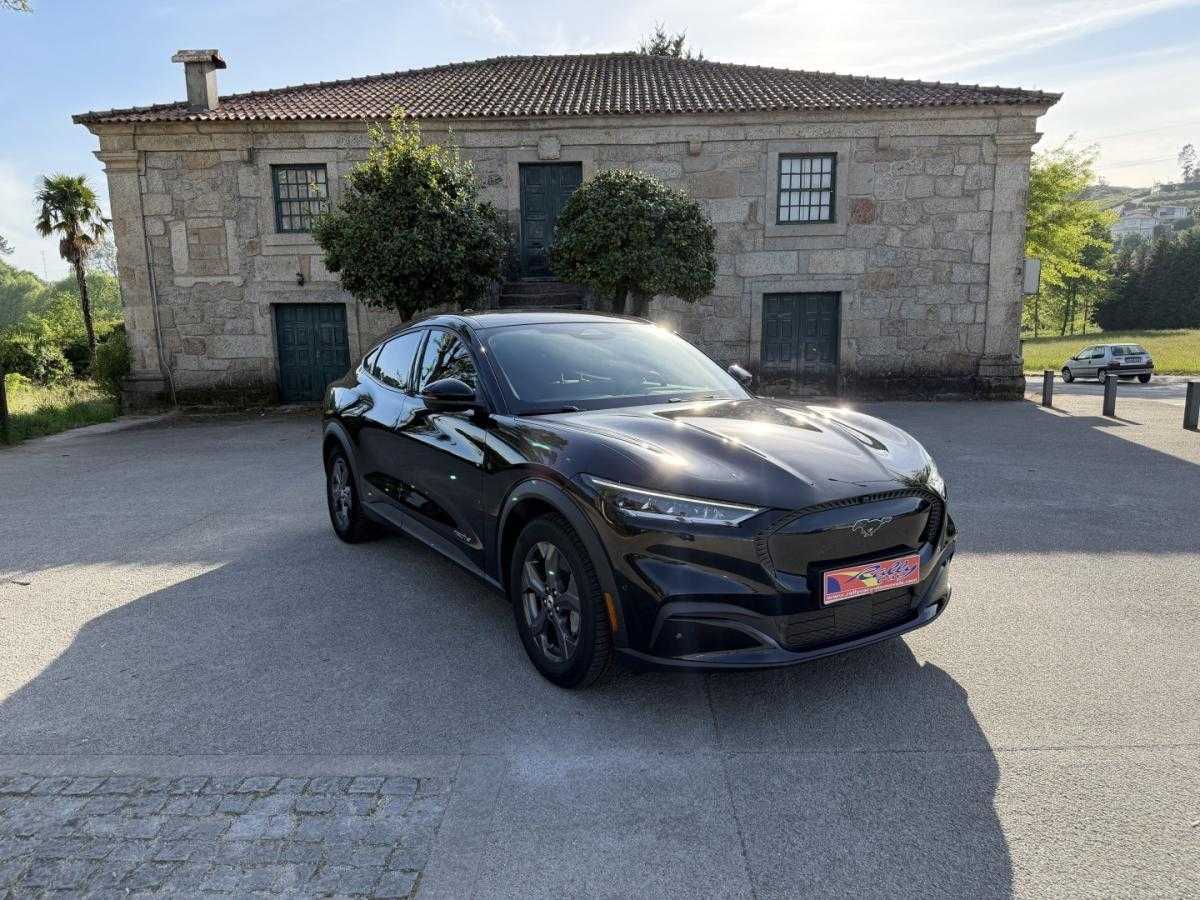 ford-mustang-mach-e-2021-eletrico-0cc